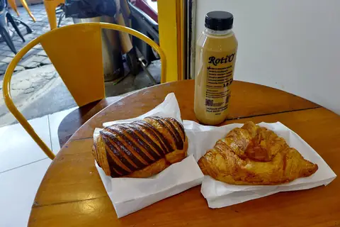 Go Doughnuts Goodmayes photo 3